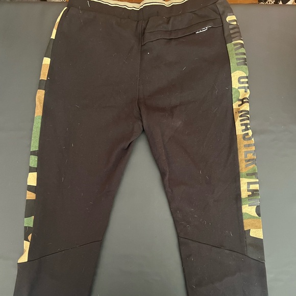 Black/Camouflage joggers. Large. New. Never worn. - Picture 2 of 2